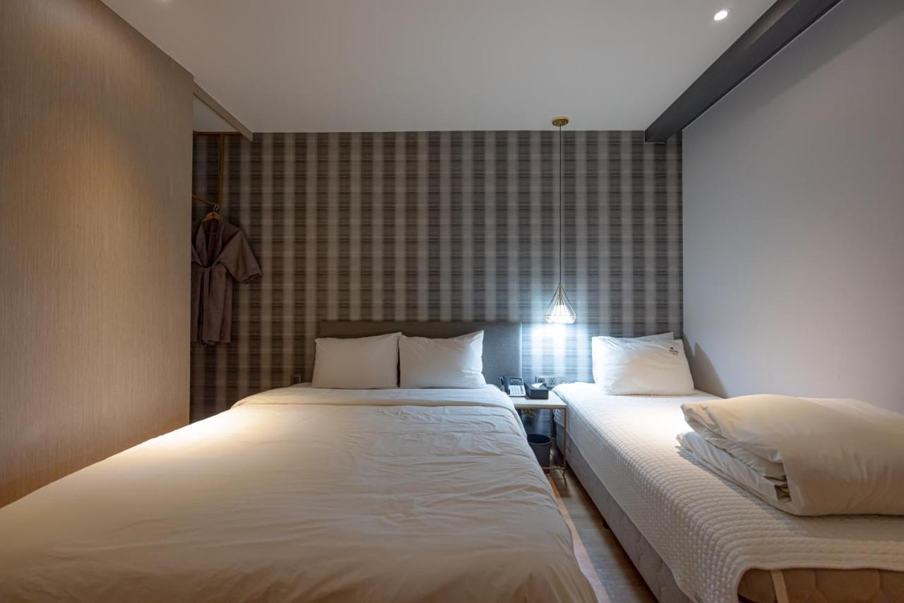 Hound Hotel Seomyeon-Beomcheon Пусан Экстерьер фото