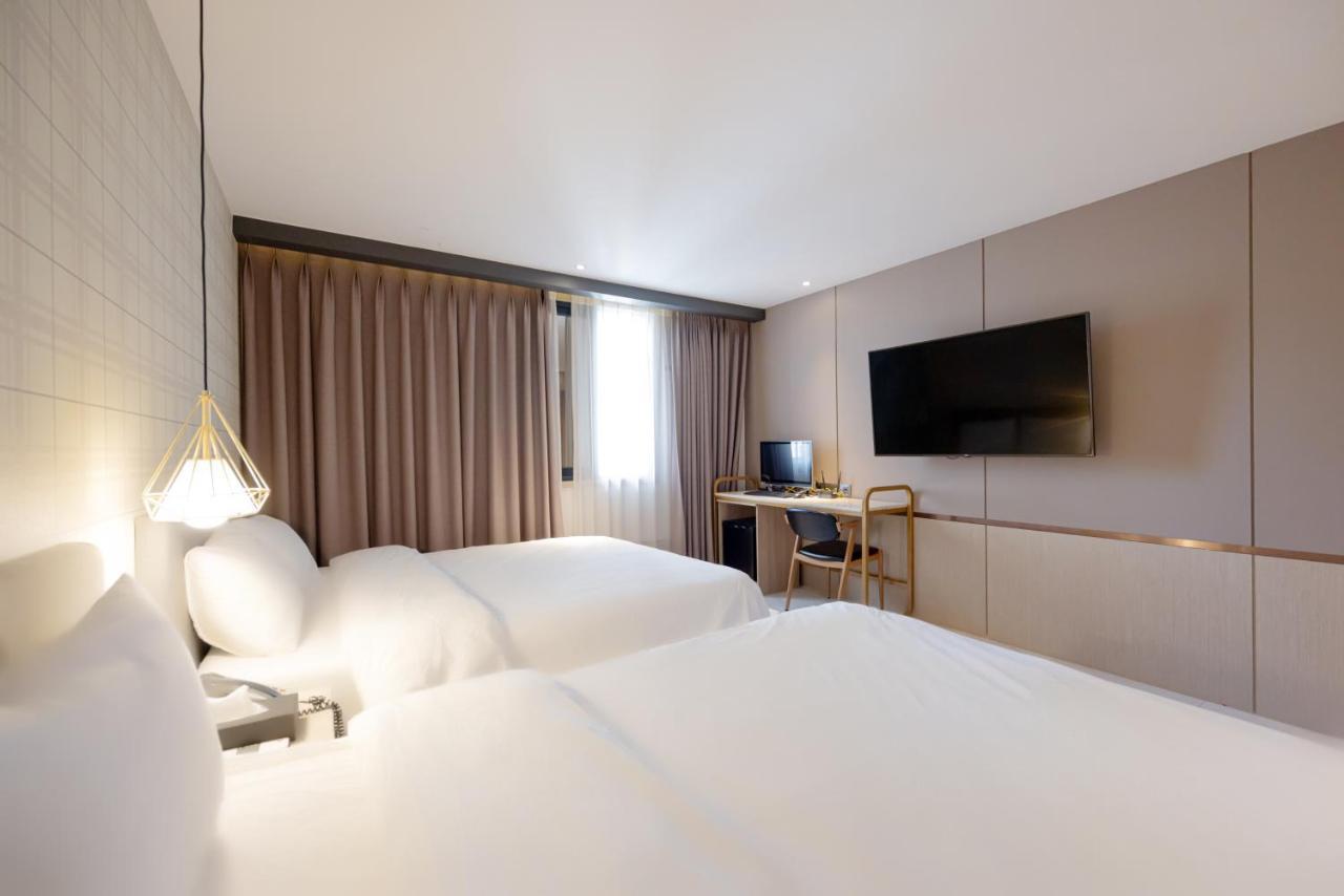 Hound Hotel Seomyeon-Beomcheon Пусан Экстерьер фото