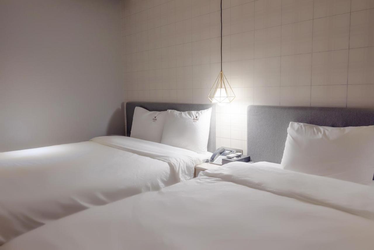 Hound Hotel Seomyeon-Beomcheon Пусан Экстерьер фото
